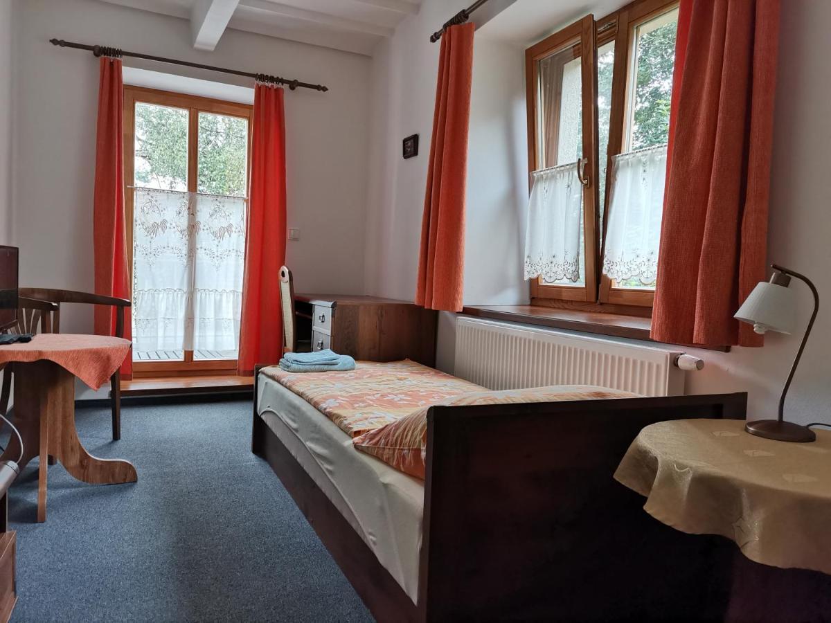 Penzion Pod Zamkem Zruc nad Sazavou Extérieur photo