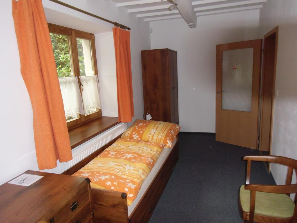 Penzion Pod Zamkem Zruc nad Sazavou Chambre photo