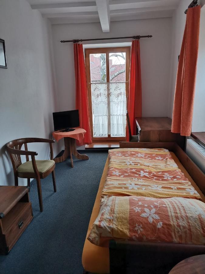 Penzion Pod Zamkem Zruc nad Sazavou Extérieur photo